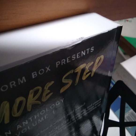 One More Step Anthology Colleen Hoover - Picture 3 of 4